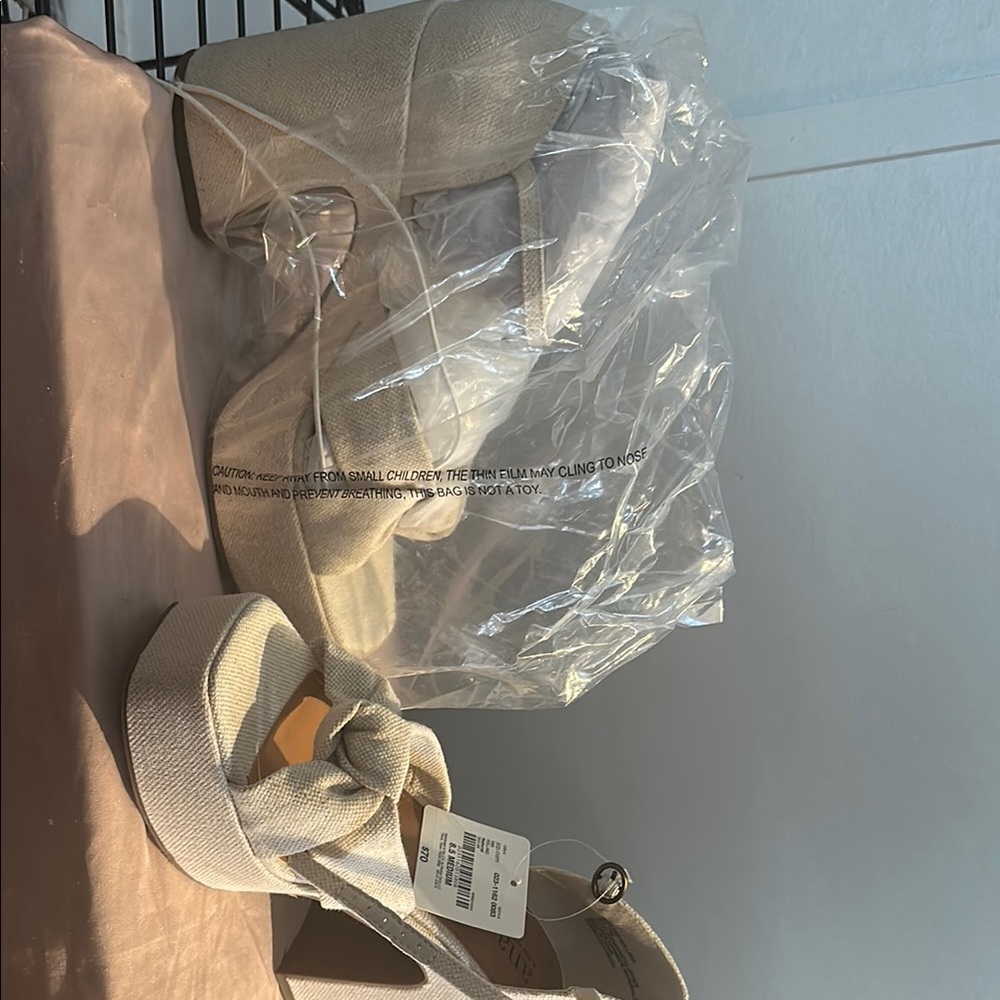 Stylish Beige Handbag and Headband Set